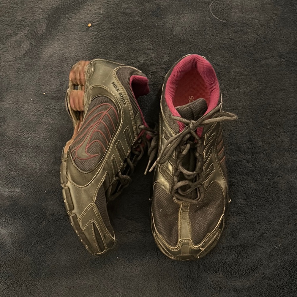 Used Nike shox